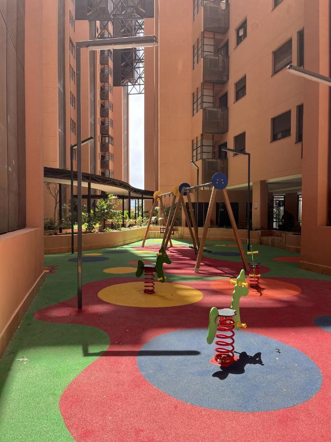 -Malagasunapts-Skygarden Teatinos Pool Playground Bagian luar foto